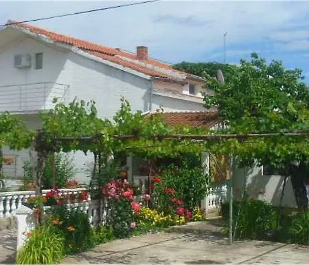 Apartment - Sime 3 *