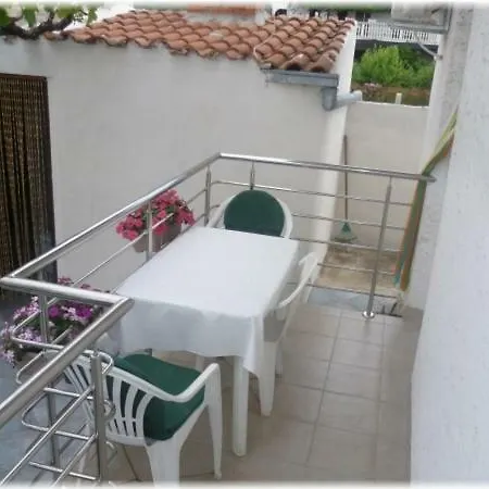 - Sime 3 Apartment *